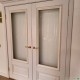 Дверь Версаль-1, цвет Белый, декоративный багет  с золотым тиснением,Стекло "Галерея"